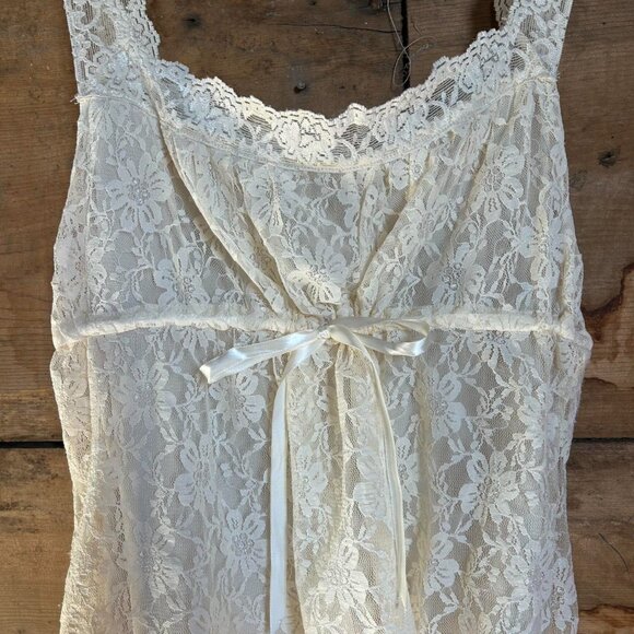 Express Women's White and Cream Vest - Picture 4 of 4